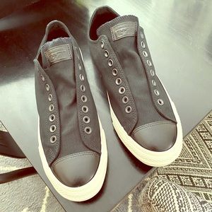 Converse Chuck Taylor Laceless Sneaker. Brand New
